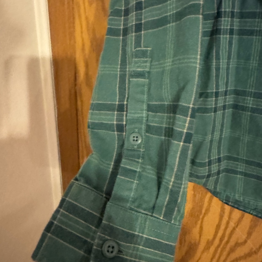 Men's REI Cooperative Green Plaid Flannel Shirt. Size Small. For Your outdoor. - Picture 8 of 13